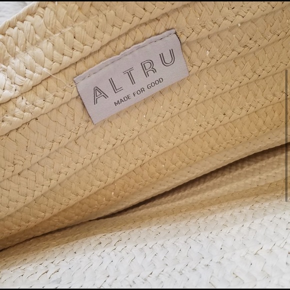 Altru Staw Tote - Picture 4 of 6